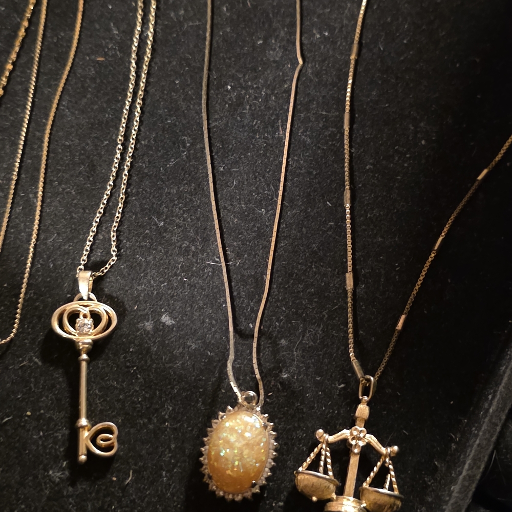 Beautiful Gold Necklace Bundle Untested - image 2